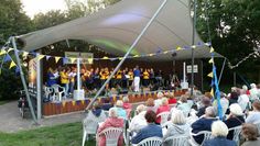 Gemischter Chor Bremervörde beim Konzert „Midsommarsångar“ auf der Bremervörder Seebühne.