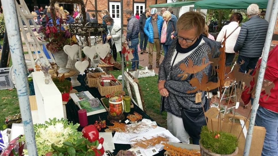 Viele Stände laden zum Stöbern ein. Foto: eb