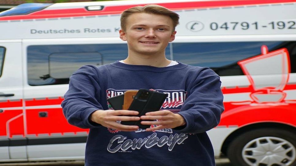 Tom Boyer erklärt in zwei Veranstaltungen den Umgang mit dem Smartphone für Senior:innen. Foto: eb