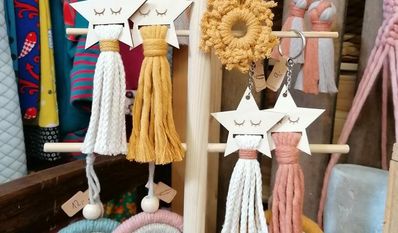 Rund 45 Kunsthandwerker:innen hat das Team vom URLA Haus zum vierten Winterzauber am 7. November eingeladen. Foto: eb