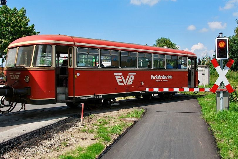 Alle Kommunen entlang der Moorexpress-Strecke haben sich für eine Reaktivierung ausgesprochen. Derzeit fährt die Bahn nur in der Sommersaison an Wochenenden und Feiertagen von Bremen nach Stade.