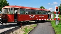 Alle Kommunen entlang der Moorexpress-Strecke haben sich für eine Reaktivierung ausgesprochen. Derzeit fährt die Bahn nur in der Sommersaison an Wochenenden und Feiertagen von Bremen nach Stade.