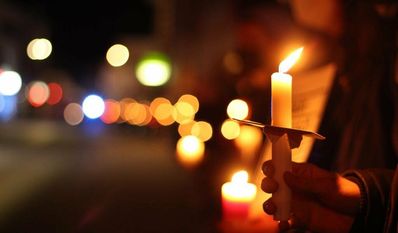In Osterholz-Scharmbeck rief die SPD gemeinsam mit Jusos, DGB und AWO erneut zu einer Lichterkette auf.