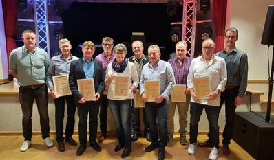 Die geehrten Mitglieder des TuS Alfstedt.