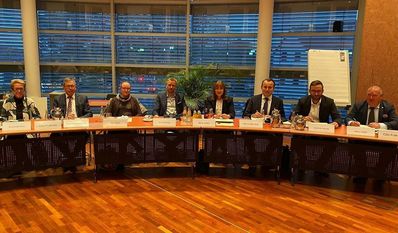 Die CDU-Fraktion freut sich, mit der neuen Fraktion die Ratsarbeit „sachlich und engagiert begleiten“ zu können.