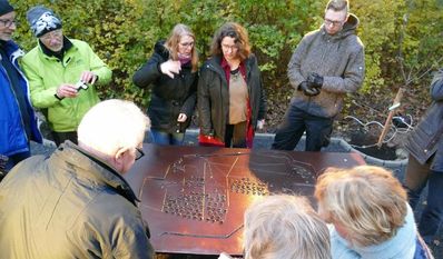Für das Mahnmal am Eingang der Muna Lübberstedt, das 2019 eingeweiht wurde, erhielt die BBS nun den Schülerfriedenspreis des Landes Niedersachsen. Foto: eb