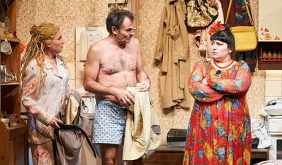 Eine plattdeutsche Komödie ist am 24. Januar in Stade zu sehen.