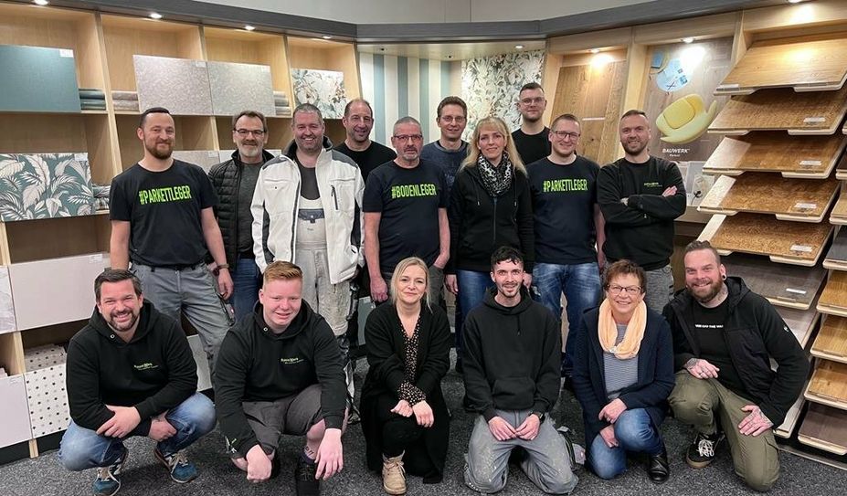 Das „RaumWerk“- Team steht der Kundschaft in allen Fragen rund ums Wohnen mit Rat und Tat zur Seite.