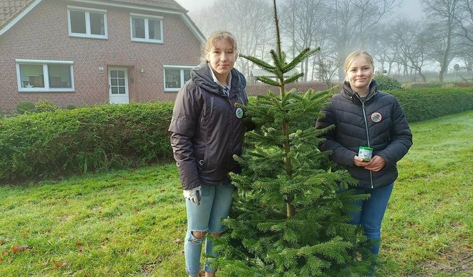 In kleinen Gruppen zogen die Kinder durch die Dörfer und baten um eine Spende für die Kirchengemeinde in Lamstedt.