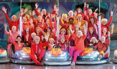 Bringen 2.000 Jahre Lebenserfahrung auf die Bühne: Der Heaven can wait-Chor.