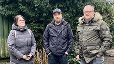 Carmen Stavenow, Mike Neely und Claus Bartels demonstrieren montags für das Ende der Coronamaßnahmen.
