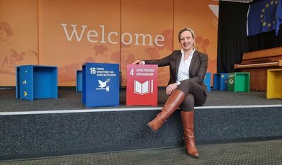 Studiendirektorin Daniela Thies ist zurück an ihren Wurzeln: An den Berufsbildenden Schulen hatte sie einst ihre Ausbildung zur Sozialpädagogin absolviert, bevor sie ihr Lehramtsstudium aufnahm. Foto: cne