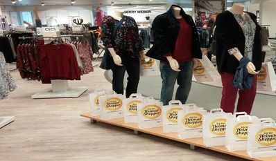 Lamstedts Geschäfte haben die neusten Modetrends für ihre Kundschaft ausgewählt und freuen sich auf zahlreichen Besuch.