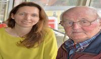 Martin Bensen kam auf Einladung von Lehrerin Bettina Paquet an die Findorff-Realschule, um von der Nazizeit zu erzählen.