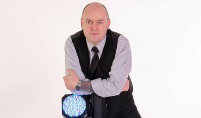 Initiator und DJ Frank Hinz wird die Hits der 80er auflegen und für ordentlich Stimmung sorgen.