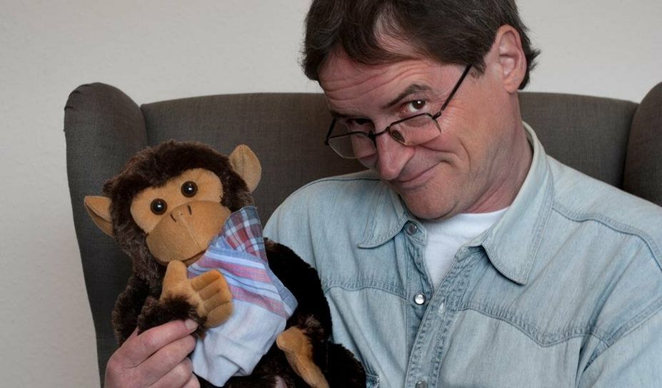 Wenn der Affe sich schnäuzt, klingelt die Kasse“ und andere Geschichten erwarten die Besucher:innen in Aschwarden.