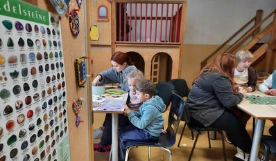 Kinder aus verschiedenen Welten beim gemeinsamen Spiel: Ukrainische Kinder im Hort der Begegnungsstätte Schwanewede.