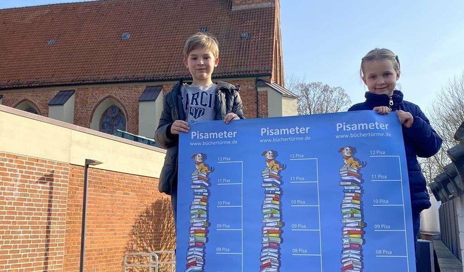 Die Höhe des Turms der Klosterkirche soll von Grundschüler:innen „erlesen“ werden.