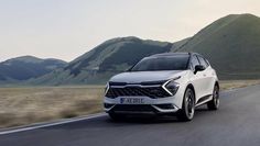 Neben Mildhybrid-Versionen für Benziner und Diesel ist der Sportage erstmals als Plug-in Hybrid erhältlich.