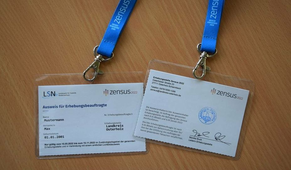 Die Erhebungsbeauftragten erhalten einen besonderen Dienstausweis. Foto: eb