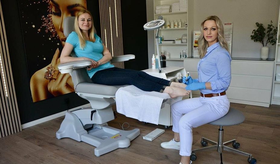 Nataliya Berthold bietet in ihrem Beauty Space auch Fußmassagen, Pediküre und Maniküre sowie Haarentfernung an.