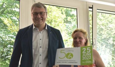 Landrat Marco Prietz und Meike Pesch laden zum Konzert der besonderen Art ein.