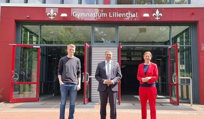 Planen Präventionsstrategie: Schülersprecher Jonathan Kaufmann, Schulleiter Denis Ugurcu und Schulelternvertreterin Mara Jekosch.