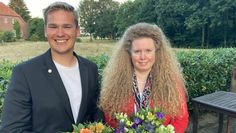 Andrea Vogelsang mit dem SPD-Landtagskandidaten Frederik Burdorf. Foto: eb