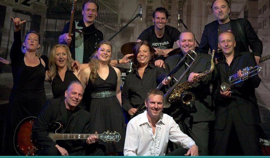 Double-O-Soul reisen mit elfköpfiger Besetzung zum siebten Gut Sandbeck Open Air an. Foto: eb