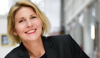 Patricia Brandt liest am 12. August in Neuenkirchen aus ihrem neuesten Roman „Küstenhuhn“. Foto: eb