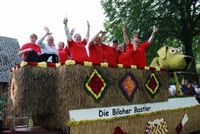 Der Festumzug ist auch in Ohlenstedt nicht wegzudenken. Am Sonntag um 13 Uhr stellen sich die Teilnehmer zum Fahren und Feiern in Bilohe auf.  Foto: Archiv (ek)