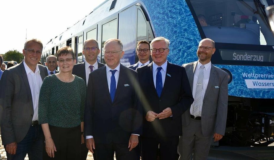 (v.l.n.r.) Stefan Wenzel, Carmen Schwabl, Henri Poupart-Lafarge, Stephan Weil, Dr. Matthias Kranz, Bernd Althusmann, Christoph Grimm.