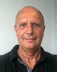 „Ich kaufe gern lokal bei der Firma Neufeld ein, denn dort bekomme ich fachliche und nette Beratung, finde für meine Ansprüche eine große Auswahl und kann meine Einkäufe sogar noch umweltfreundlich mit dem Fahrrad erledigen“, sagt Oliver Brandt.