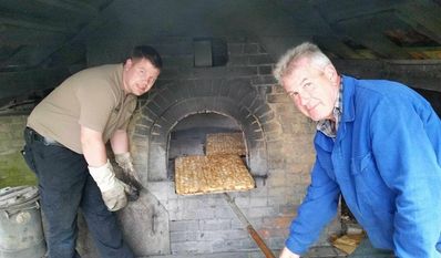Natürlich gibt es feinsten Butterkuchen.