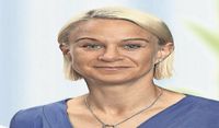 Versicherungsfachwirtin Nadja Mehrens hat in den neuen Räumlichkeiten mehr Platz für Beratungsgespräche.