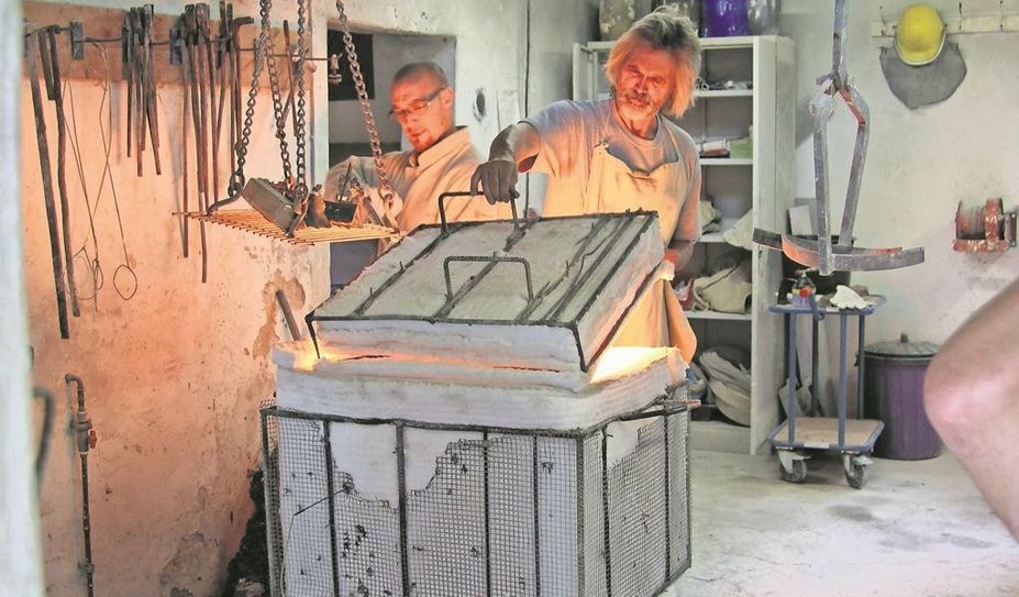 Auch die Kunst des Bronzegusses wird präsentiert.