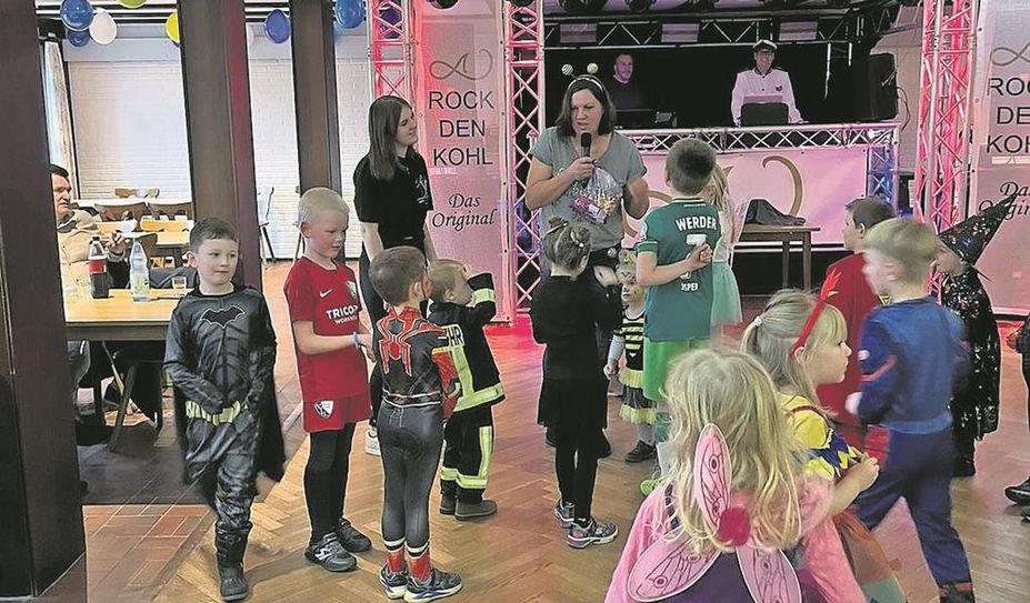 Die Kinder haben jedes Jahr viel Spaß bei der Faschingsveranstaltung.