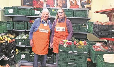 Bremervörde (eb). Aufgrund der Schließung und anschließenden Neueröffnung des Penny Marktes in Selsingen wurden der Tafel Bremervörde einige Schwerlastregale gespendet. Die ehrenamtlichen Mitarbeitenden der Tafel engagierten sich und waren im Einsatz, die Regale fachgerecht wieder aufzubauen. Somit ist es möglich, dem Ausgaberaum der Tafel einen neuen Glanz zu verpassen. 
„Was mich besonders freut, ist, dass der Penny Markt von sich aus die Tafel bedacht hat“, sagt Tafelleiterin Karin Brünjes erfreut.