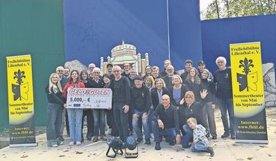 Freuen sich über die Finanzspritze: das Team der Freilichtbühne Lilienthal.