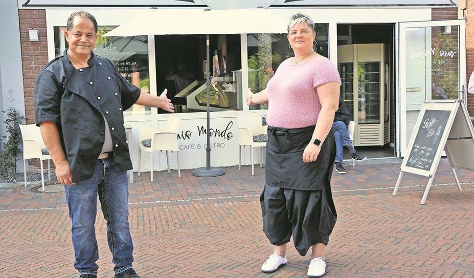 Sylvana und Mondher Mechmech freuen sich auf die Gäste, die sie fortan mit heißen Getränken und coolem Eis bewirten dürfen.