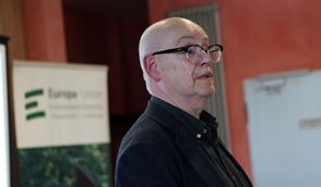 Harald Burghardt, Ex-Dozent vom Bundesamt für Familie und zivilgesellschaftliche Aufgaben, referierte auf Einladung der Europa-Union Osterholz im „Bocadillo“.