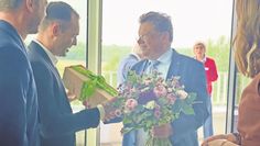 Niedersachsens Gesundheitsminister Andreas Philippi (rechts) besuchte die Klinik Lilienthal zur Neueröffnung.