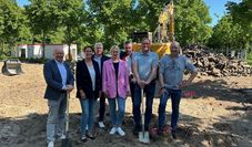 Die Verantwortlichen freuen sich, dass das Projekt Kita am See endlich in die tat umgesetzt werden kann.