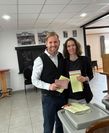 Bürgermeister Marc Breitenfeld und seine Frau Kristin bei der Wahl am 13. September.