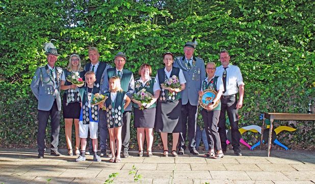 Beim Schützenfest in Hesedorf konnte ein neues Königshaus ermittelt werden.