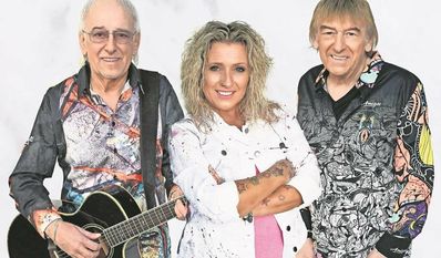 Wissen, wie man im Publikum Stimmung verbreitet: Bernd und Karl-Heinz Ulrich und Daniela Alfinito.