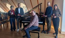 Martina Michelsen, Jannis Menge (Volksbank), Klaus Möckelmann, David Cramer und Carolin Novak.