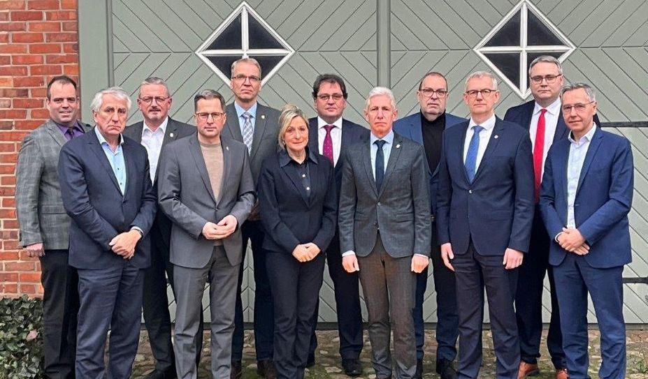 Getrübte Stimmung in der Verwaltung: Die Landkreise im Nordosten Niedersachsen machen sich zunehmend Sorgen, für ihre Pflichtaufgaben kein Geld mehr zu haben.