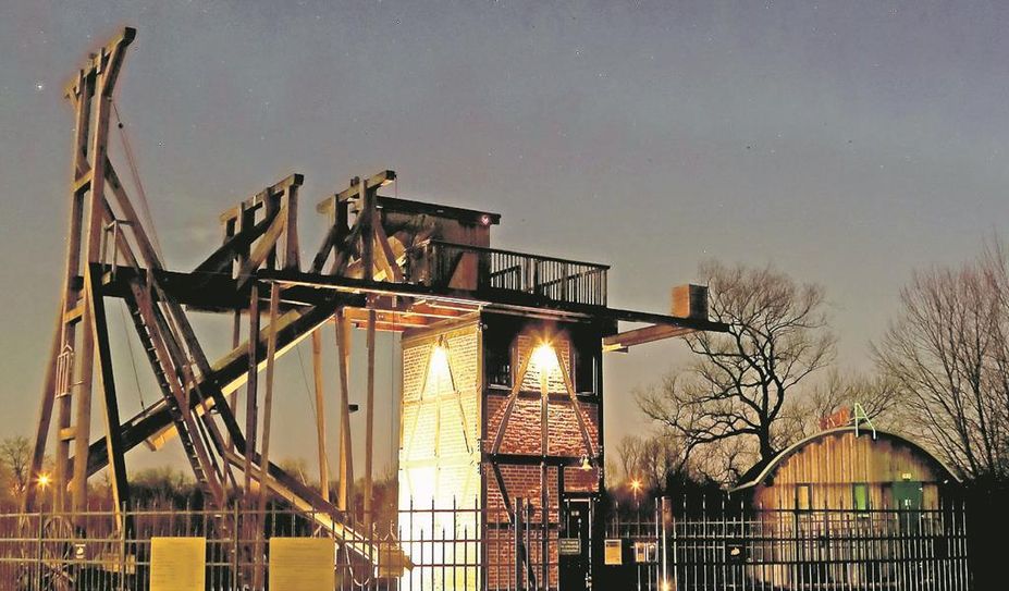 Das Telescopium bei Nacht.