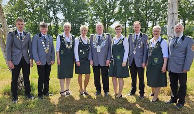 Der Schützenverein Adolphsdorf feiert traditionell an Pfingsten sein Schützenfest - eins der größten in der Region mit dreitägigem Programm und großer Party.
